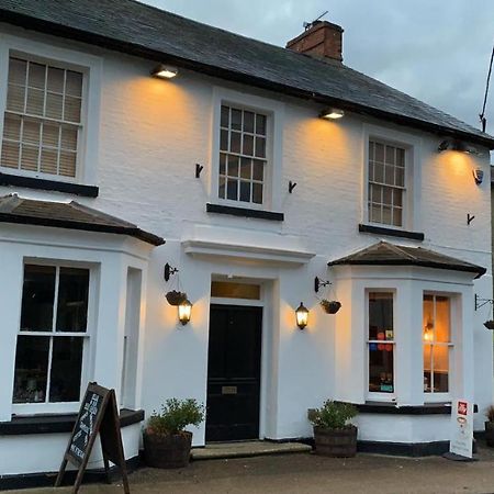 The Fox And Hounds Hotel Whittlebury Exterior foto