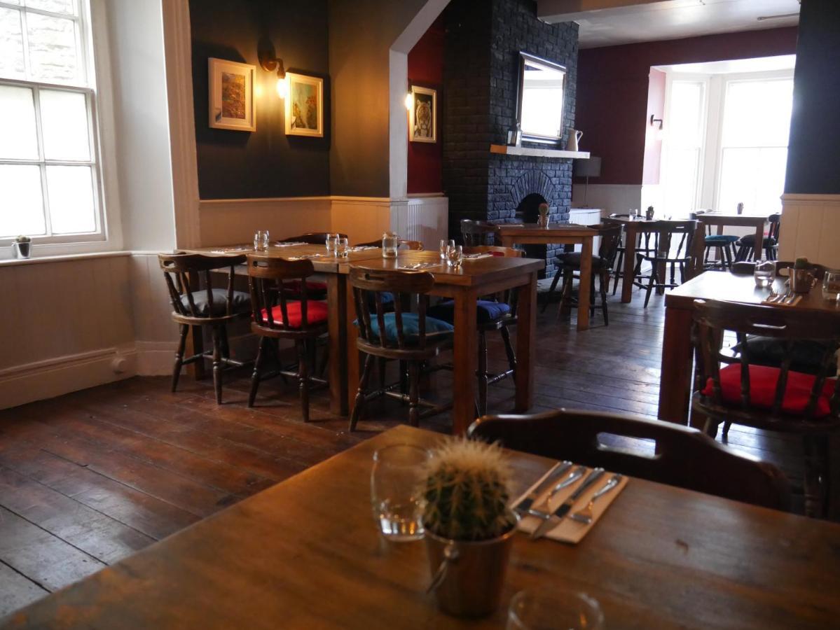 The Fox And Hounds Hotel Whittlebury Exterior foto